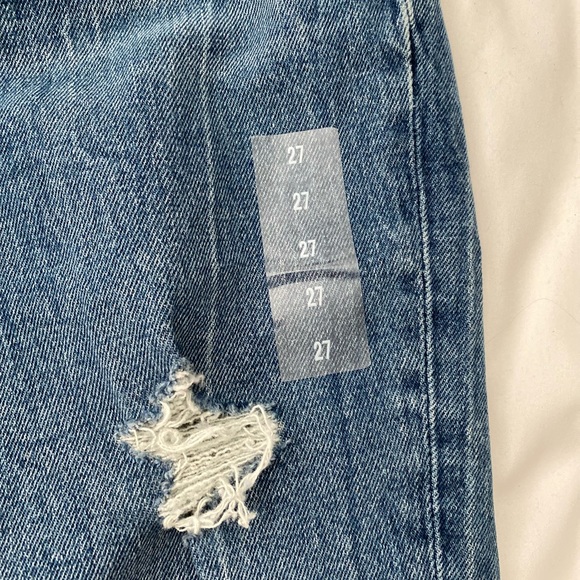 NWT Abercrombie High Rise Mom Jean size 27/4 - Picture 9 of 12